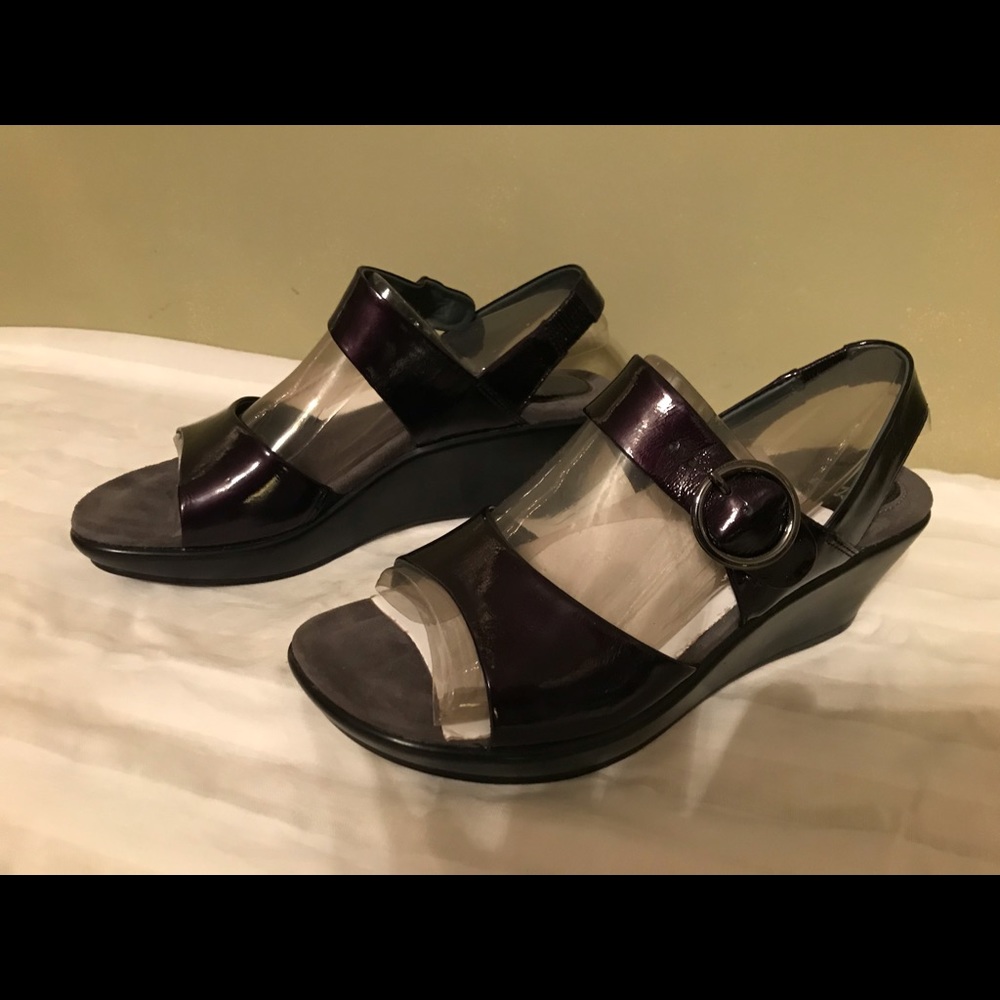 Dansko Adele Crinkle Patent Leather Sandals 8/38